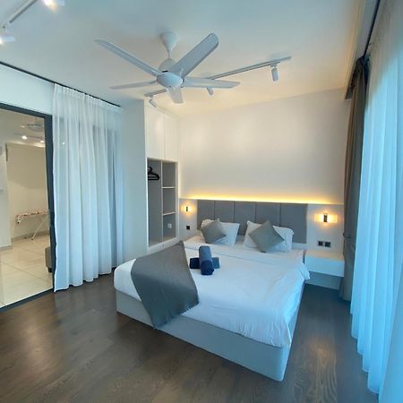 Almas Suite Puteri Harbour-T- Legoland-Jb新山- Sg新加坡 Нусаджайя Экстерьер фото