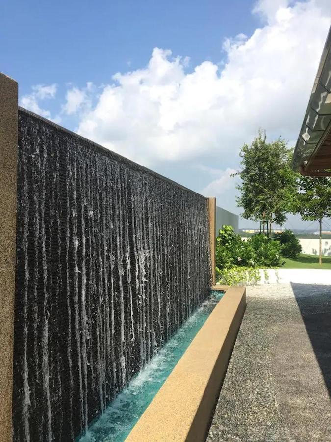 Almas Suite Puteri Harbour-T- Legoland-Jb新山- Sg新加坡 Нусаджайя Экстерьер фото