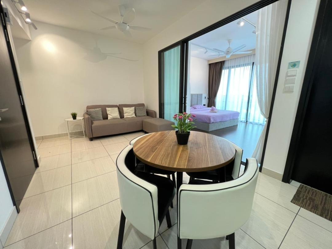 Almas Suite Puteri Harbour-T- Legoland-Jb新山- Sg新加坡 Нусаджайя Экстерьер фото